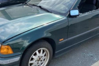 Optique avant secondaire gauche (feux)(clignotant) BMW SERIE 3 E36