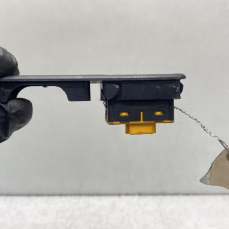 Interrupteur de leve vitre avant droit BMW SERIE 3 E36