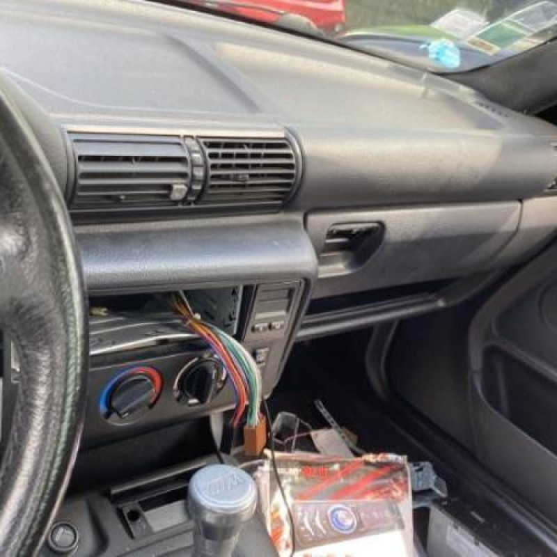 Leve vitre electrique avant gauche BMW SERIE 3 E36 Photo n°8