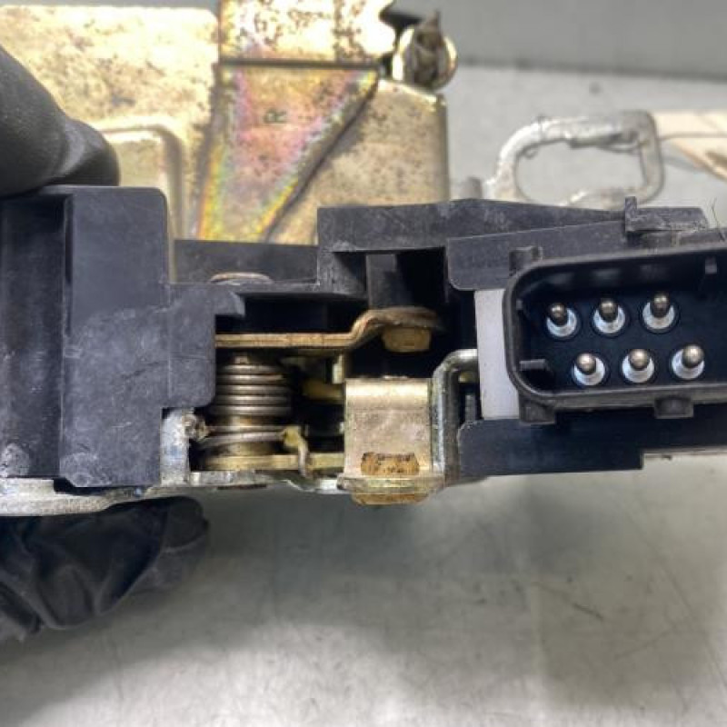 Serrure avant droit BMW SERIE 3 E36 Photo n°4