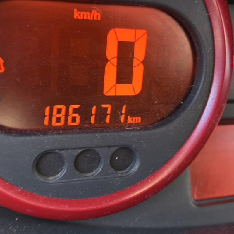 Pare choc arriere RENAULT TWINGO 2 Photo n°7