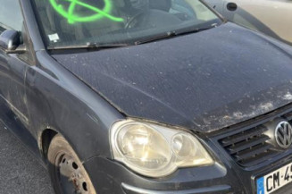 Reservoir essence VOLKSWAGEN POLO 4