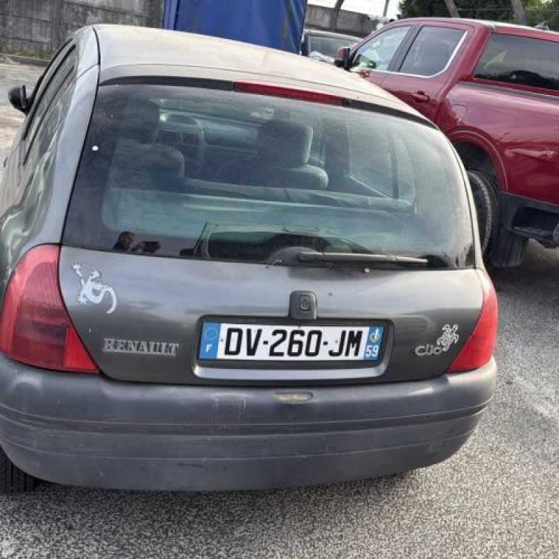 Aile avant droit RENAULT CLIO 2 Photo n°9