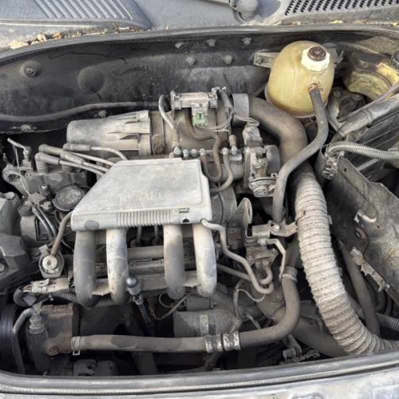 Aile avant droit RENAULT CLIO 2 Photo n°13