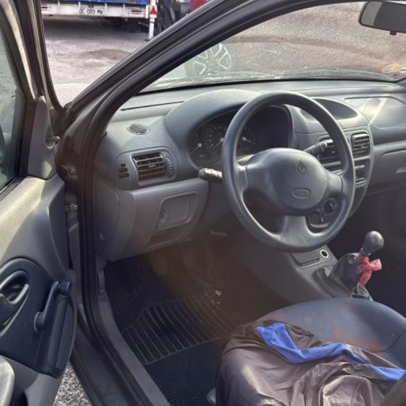 Aile avant droit RENAULT CLIO 2 Photo n°16