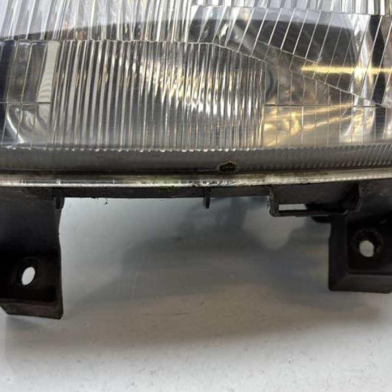 Optique avant principal gauche (feux)(phare) RENAULT CLIO 2 Photo n°2