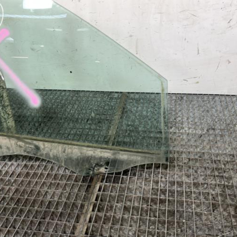 Vitre avant droit RENAULT MEGANE 2 Photo n°2