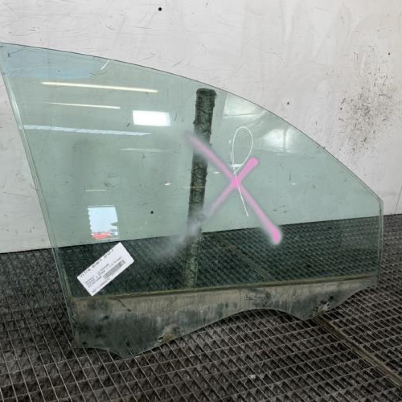 Vitre avant droit RENAULT MEGANE 2 Photo n°3