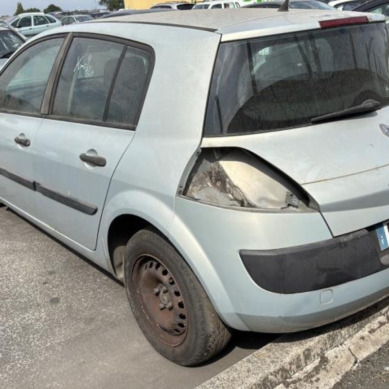 Vitre avant gauche RENAULT MEGANE 2 Photo n°8