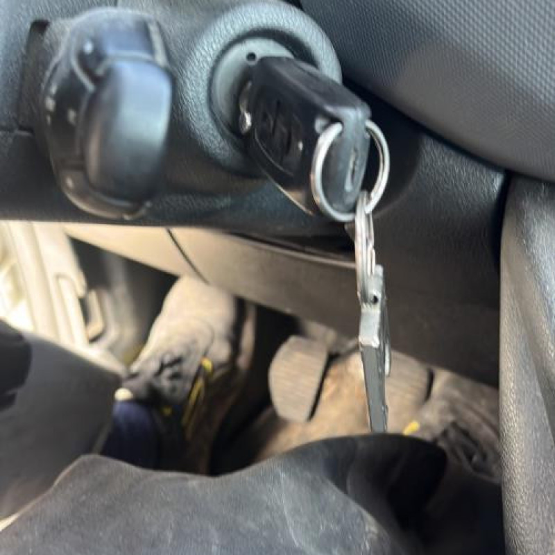 Porte avant droit CITROEN BERLINGO 2 Photo n°10