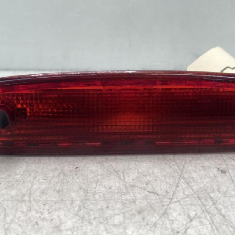 Feu arriere stop central DACIA LOGAN MCV 1 Photo n°1