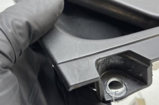 Poignee porte arriere droit RENAULT CLIO 4