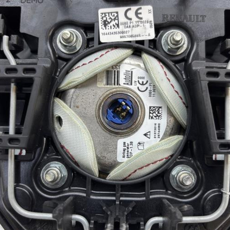 Air bag conducteur RENAULT CLIO 4 Photo n°3