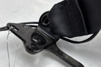 Attache ceinture arriere droit RENAULT CLIO 4