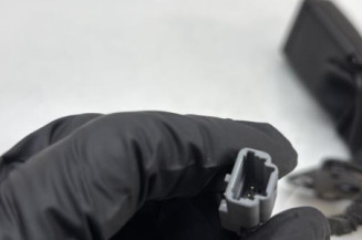 Attache ceinture arriere gauche RENAULT CLIO 4