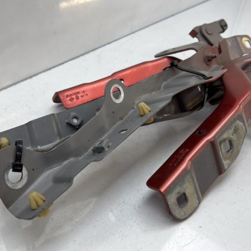 Charniere de capot RENAULT CLIO 4 Photo n°2