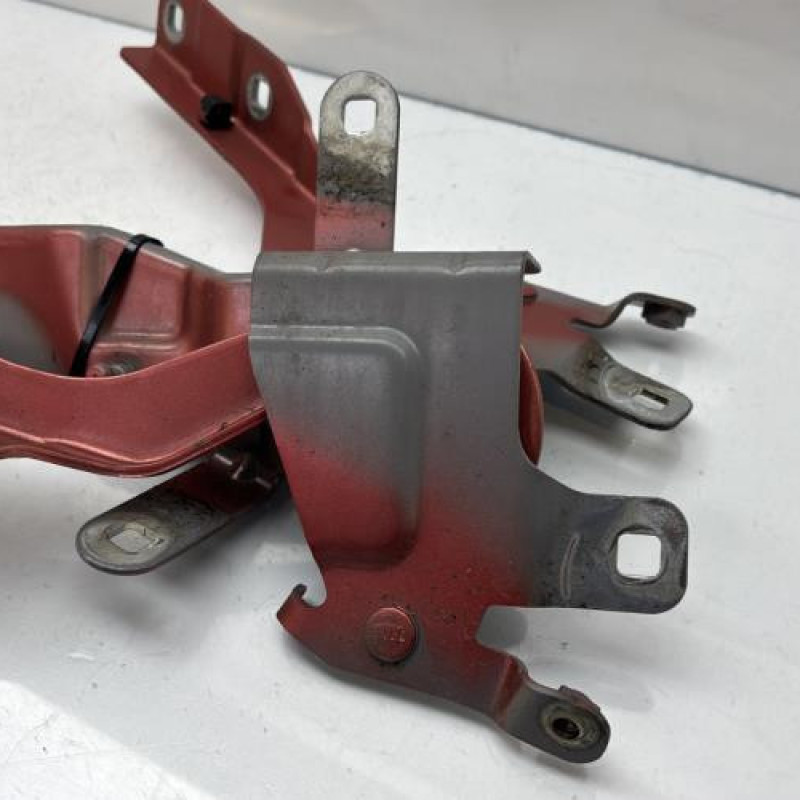 Charniere de capot RENAULT CLIO 4 Photo n°5