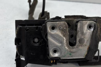 Serrure arriere droit RENAULT CLIO 4