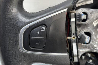 Volant RENAULT CLIO 4