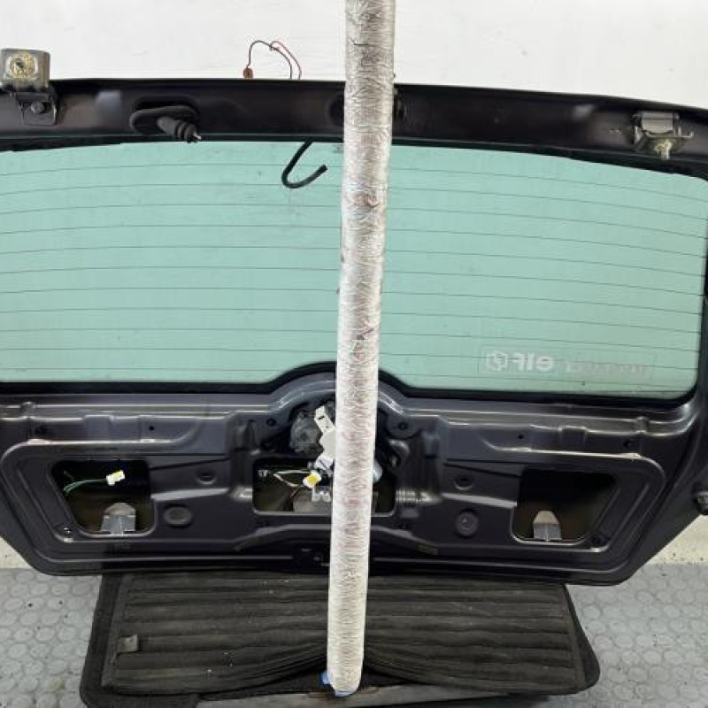 Malle/Hayon arriere RENAULT CLIO 2 Photo n°7