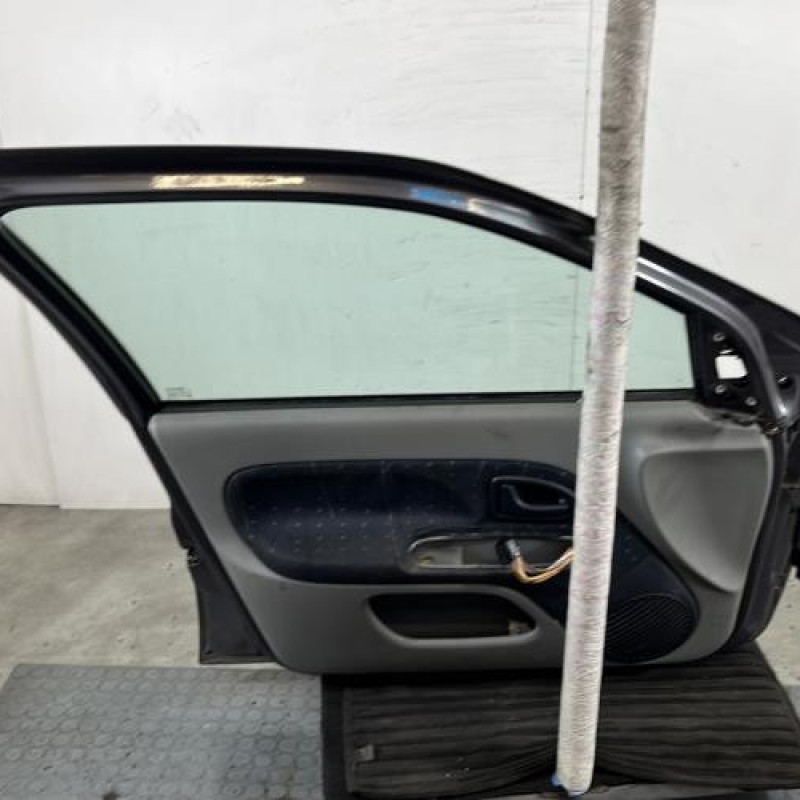 Porte avant gauche RENAULT CLIO 2 Photo n°6
