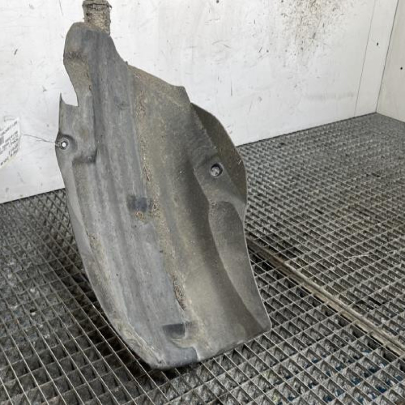 Pare boue arriere droit RENAULT CLIO 2 Photo n°2