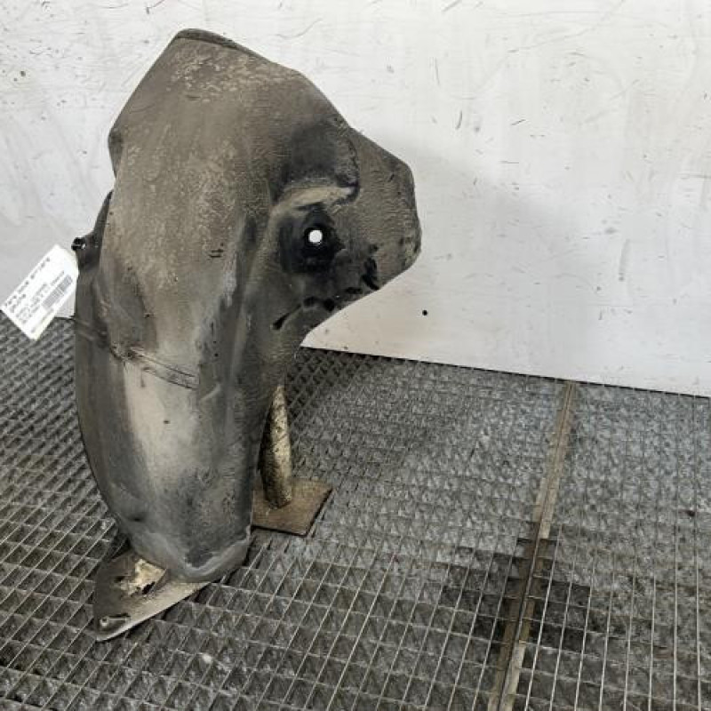 Pare boue arriere gauche RENAULT CLIO 2 Photo n°2