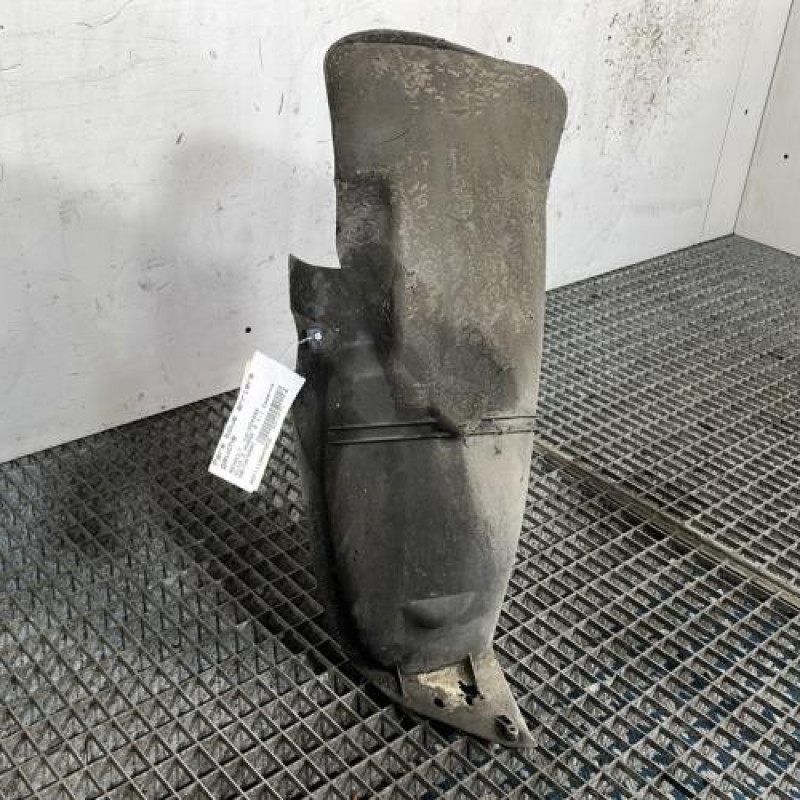 Pare boue arriere gauche RENAULT CLIO 2 Photo n°3