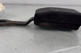 Attache ceinture avant droit RENAULT MASTER 3
