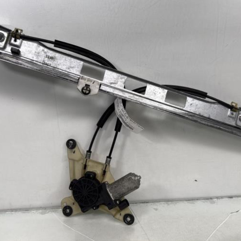 Leve vitre electrique avant gauche RENAULT MASTER 3 Photo n°1