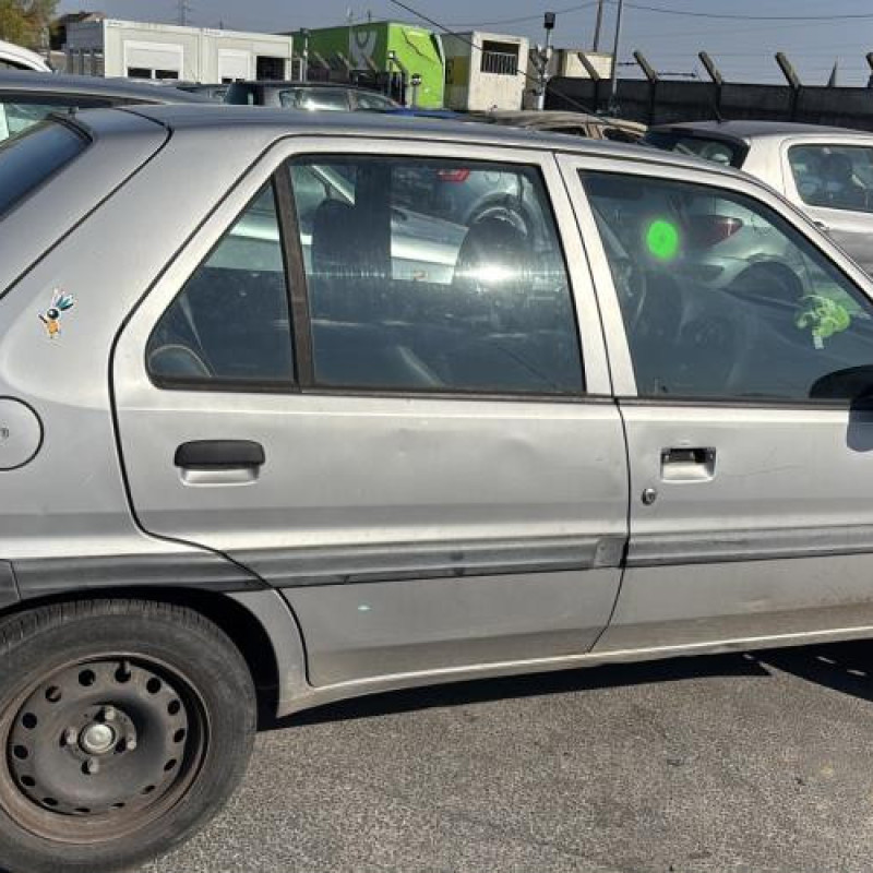 Aile avant gauche CITROEN SAXO Photo n°11