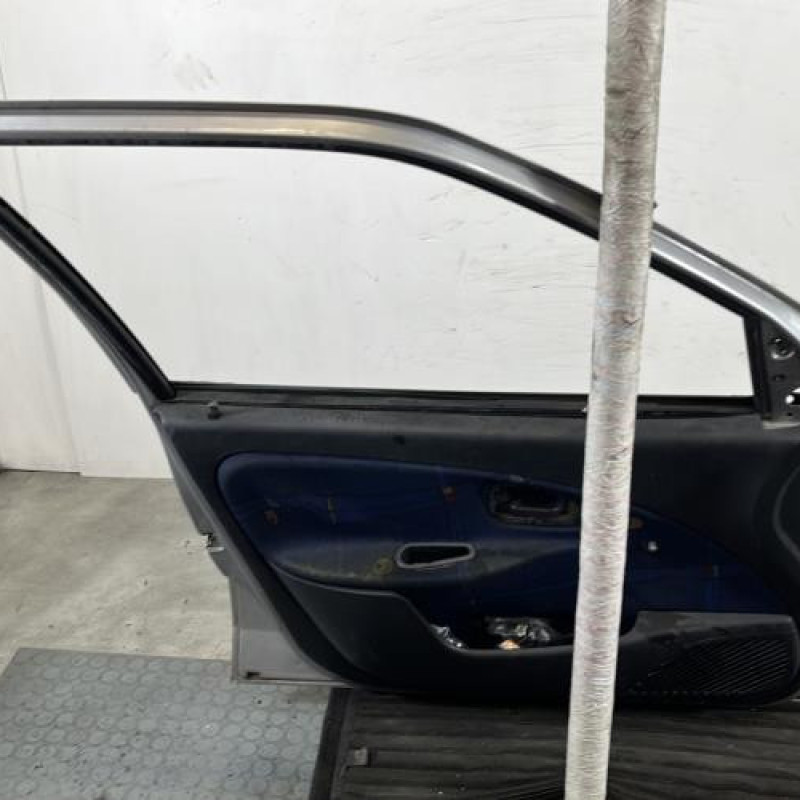 Porte avant gauche CITROEN SAXO Photo n°6