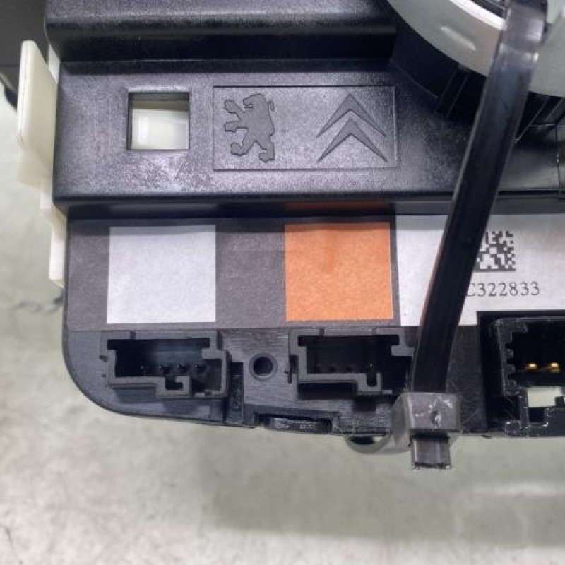 Com (Bloc Contacteur Tournant+Commodo Essuie Glace+Commodo Phare) PEUGEOT 208 1 Photo n°8