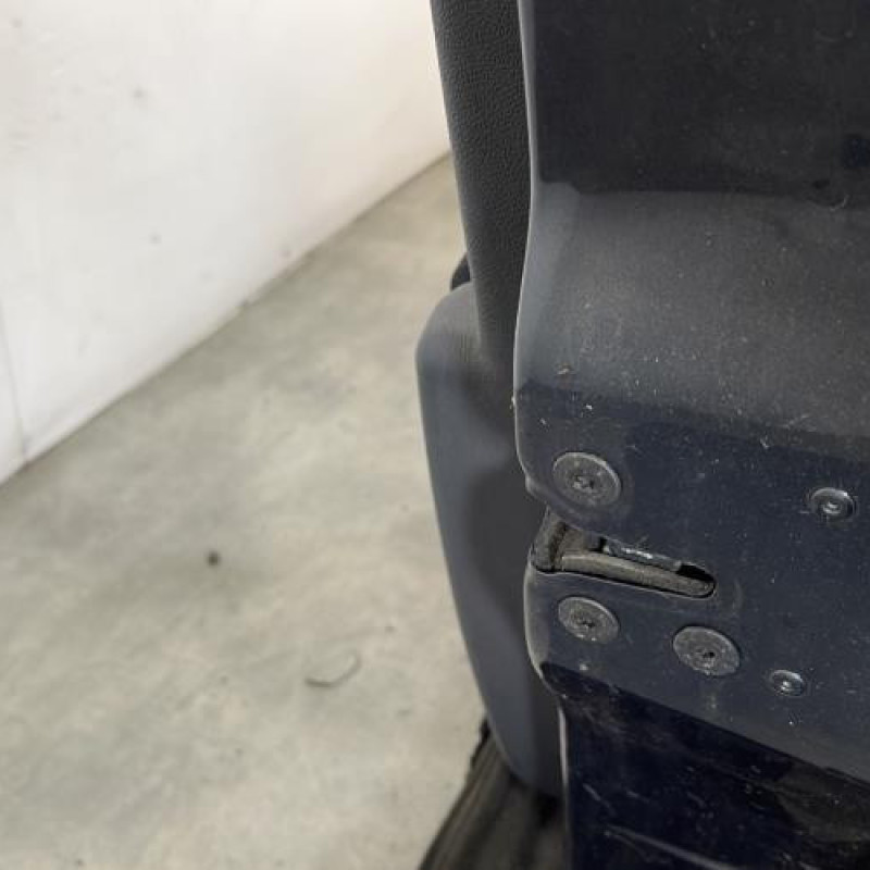 Porte avant droit RENAULT CLIO 3 Photo n°6