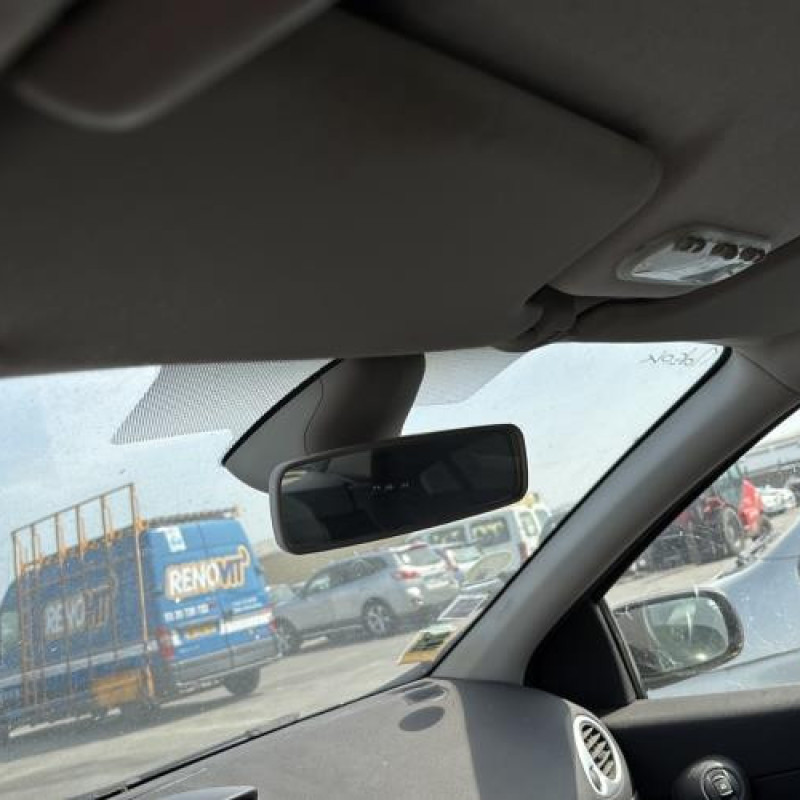 Porte avant droit RENAULT CLIO 3 Photo n°19