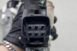 Leve vitre electrique avant gauche KIA RIO 3