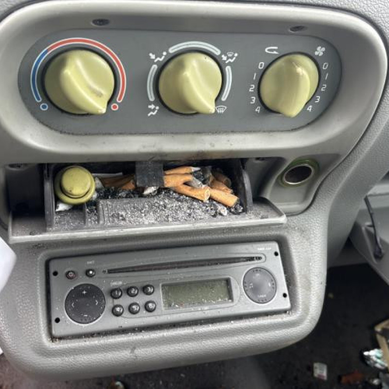 Interrupteur de leve vitre avant droit RENAULT TWINGO 1 Photo n°17