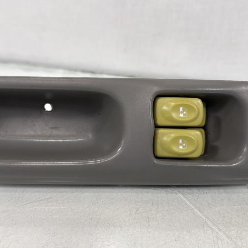 Interrupteur de leve vitre avant gauche RENAULT TWINGO 1 Photo n°1