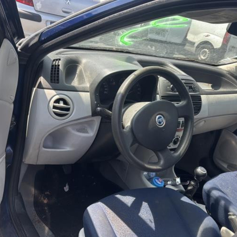Aile avant droit FIAT PUNTO 2 Photo n°15