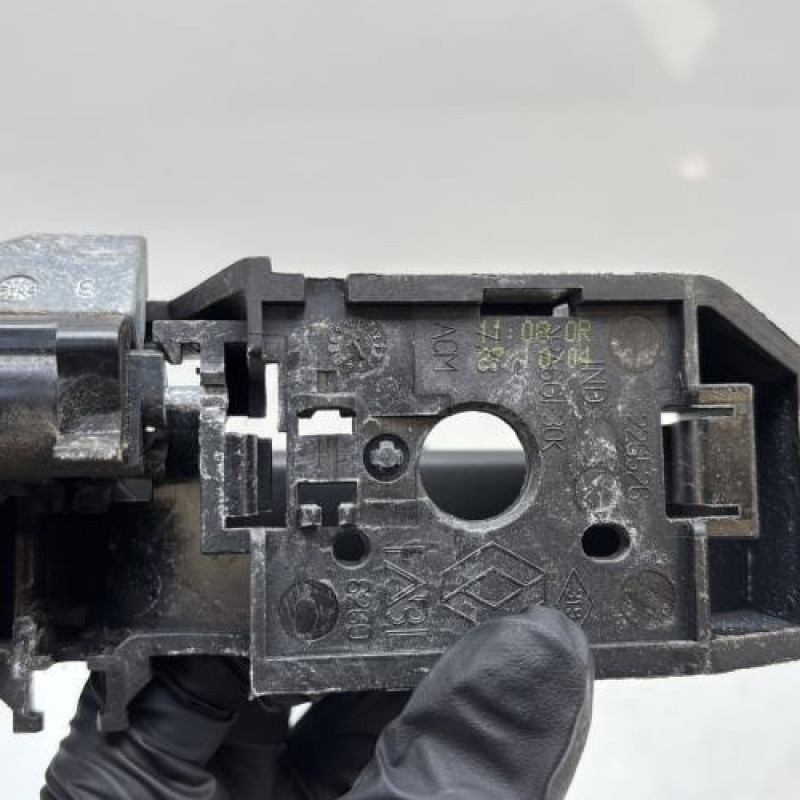 Poignee porte arriere droit RENAULT MODUS Photo n°4