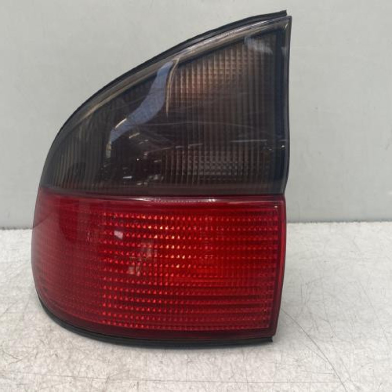 Feu arriere principal gauche (feux) RENAULT SAFRANE Photo n°1