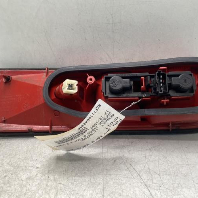 Feu arriere secondaire droit (feux) RENAULT SAFRANE Photo n°2