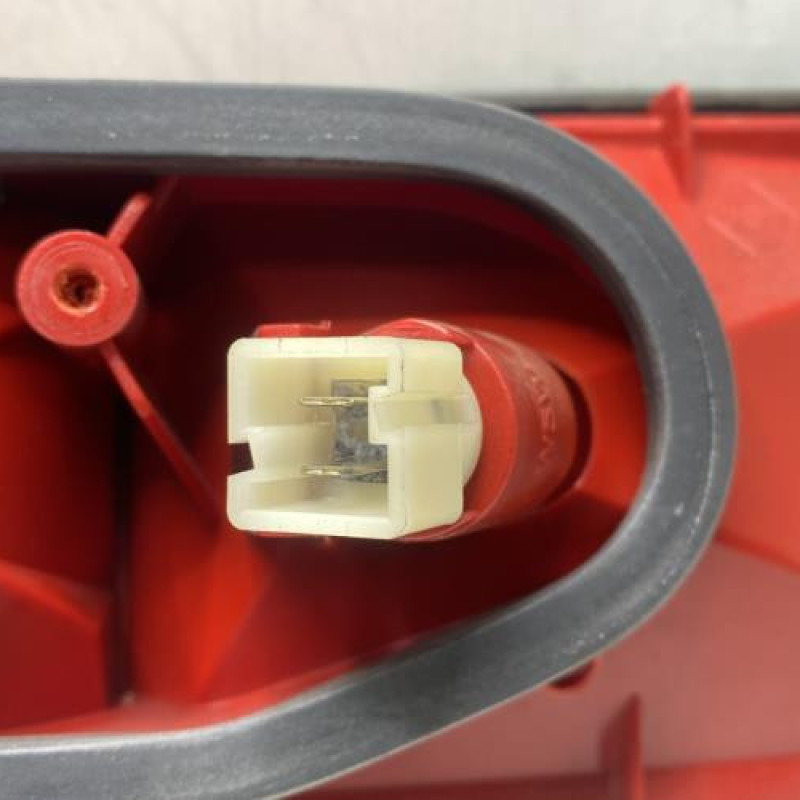 Feu arriere secondaire gauche (feux) RENAULT SAFRANE Photo n°4