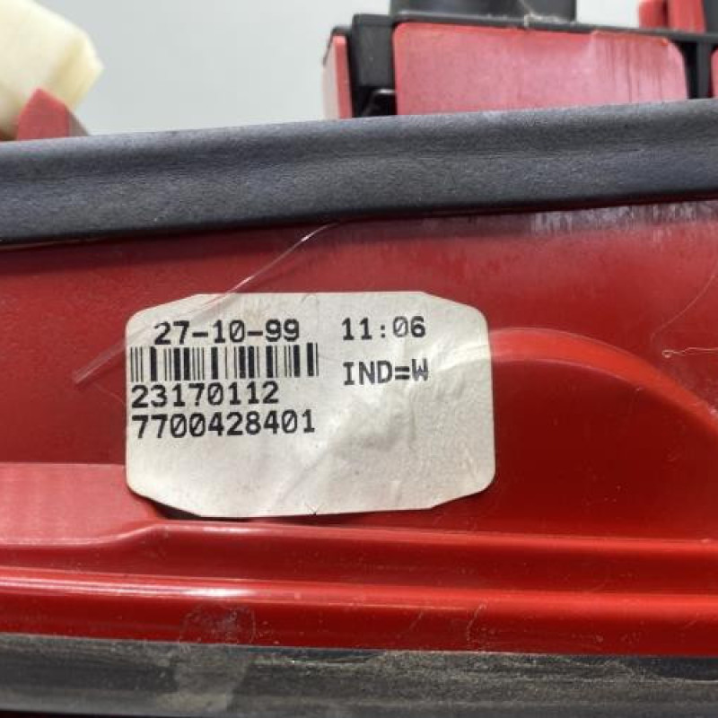 Feu arriere secondaire gauche (feux) RENAULT SAFRANE Photo n°5