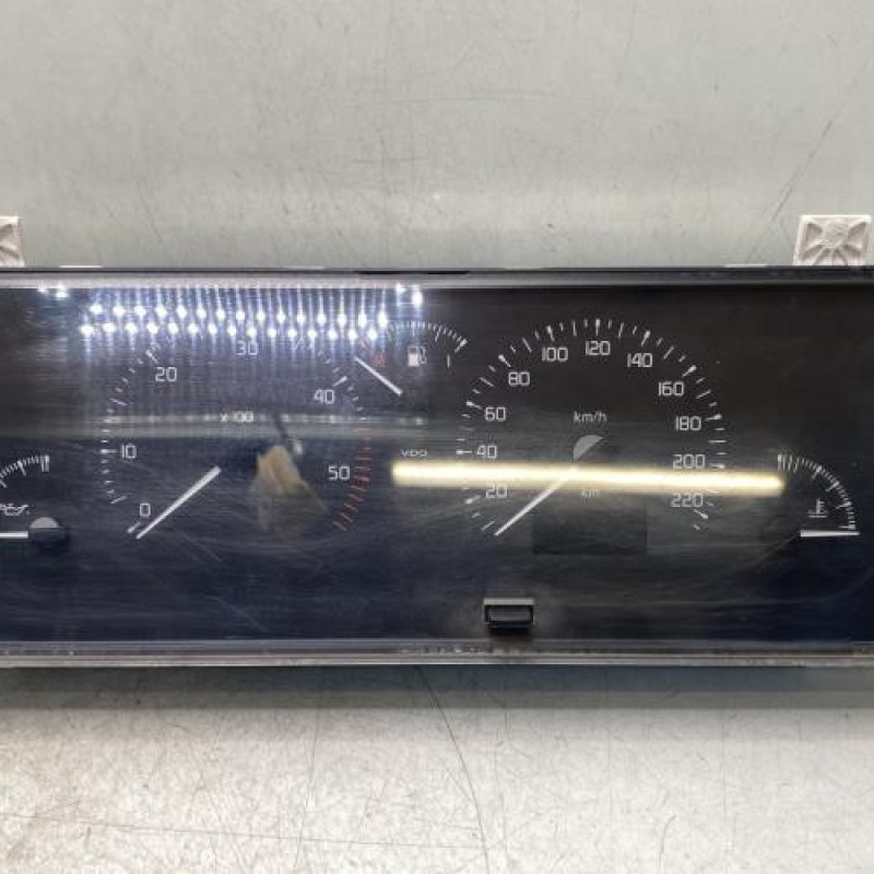 Compteur RENAULT SAFRANE Photo n°1