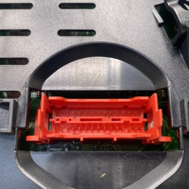 Compteur RENAULT SAFRANE Photo n°8