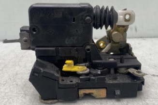 Serrure avant gauche RENAULT SAFRANE Photo n°1