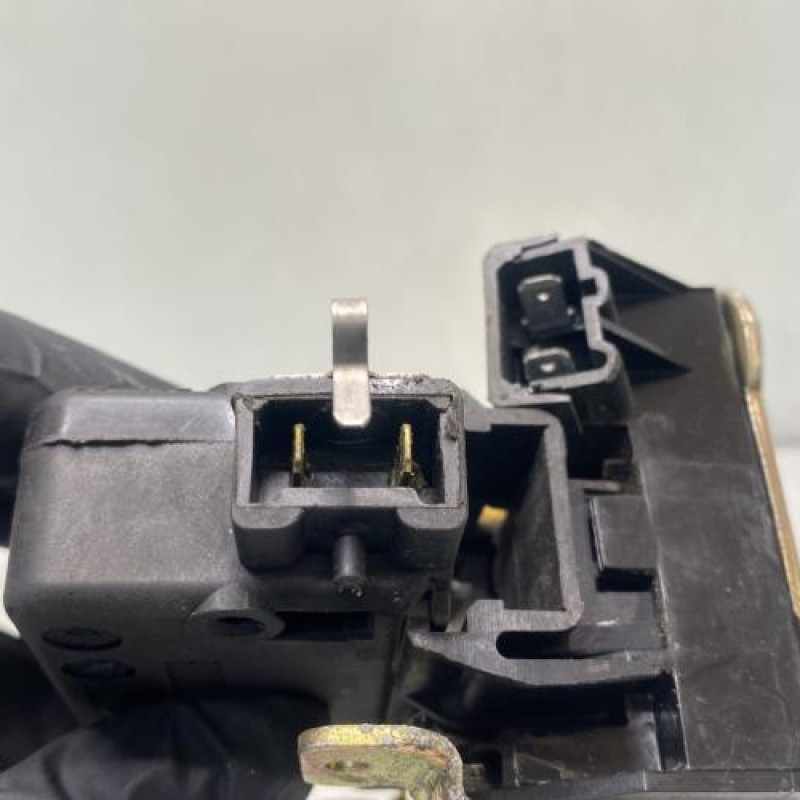 Serrure avant gauche RENAULT SAFRANE Photo n°4