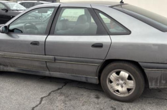 Serrure avant gauche RENAULT SAFRANE