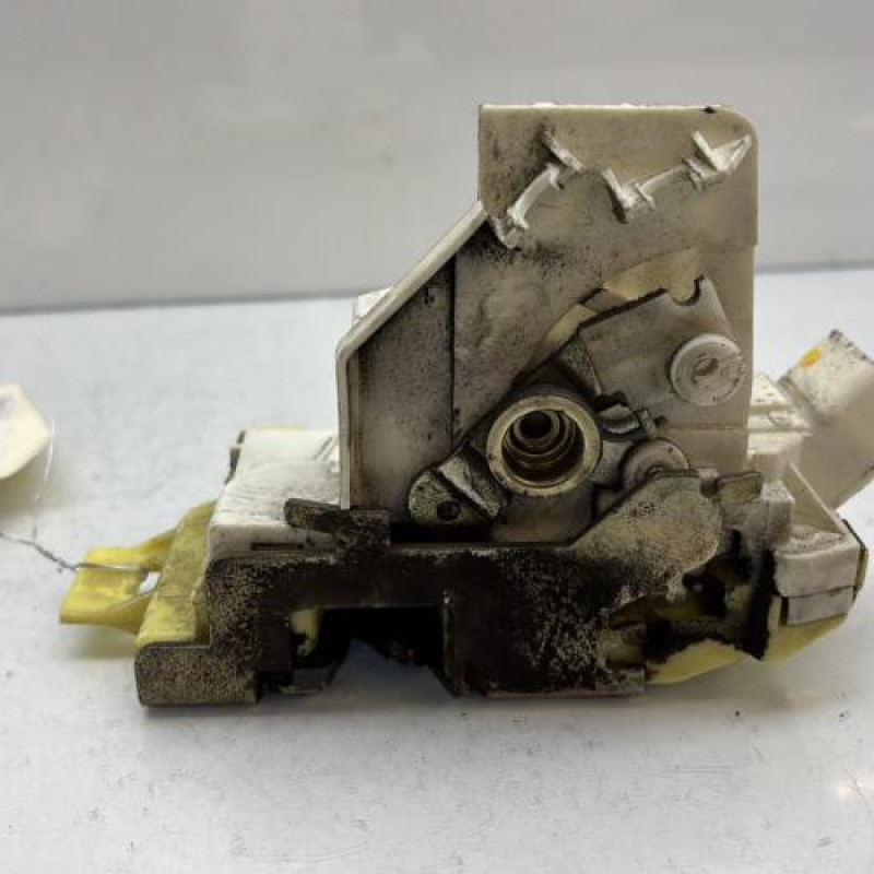 Serrure avant gauche FORD FOCUS 1 Photo n°4